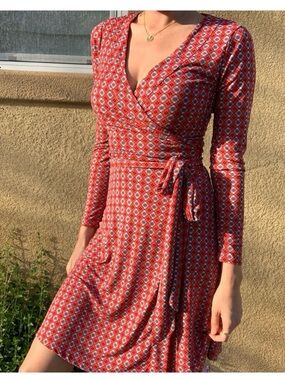 Banana Republic Red Geometric Wrap Dress with Long Sleeves Women Size Small